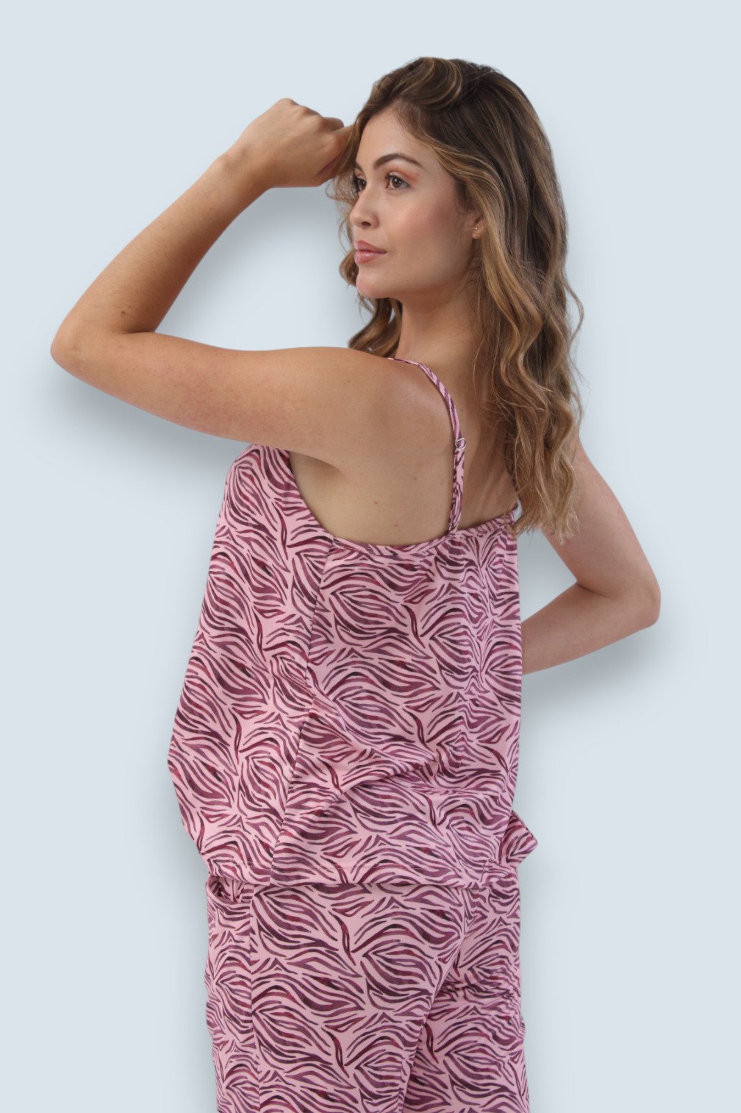 Conjunto de Pijama Pantalón, Blusa con Tiras. - Image 5