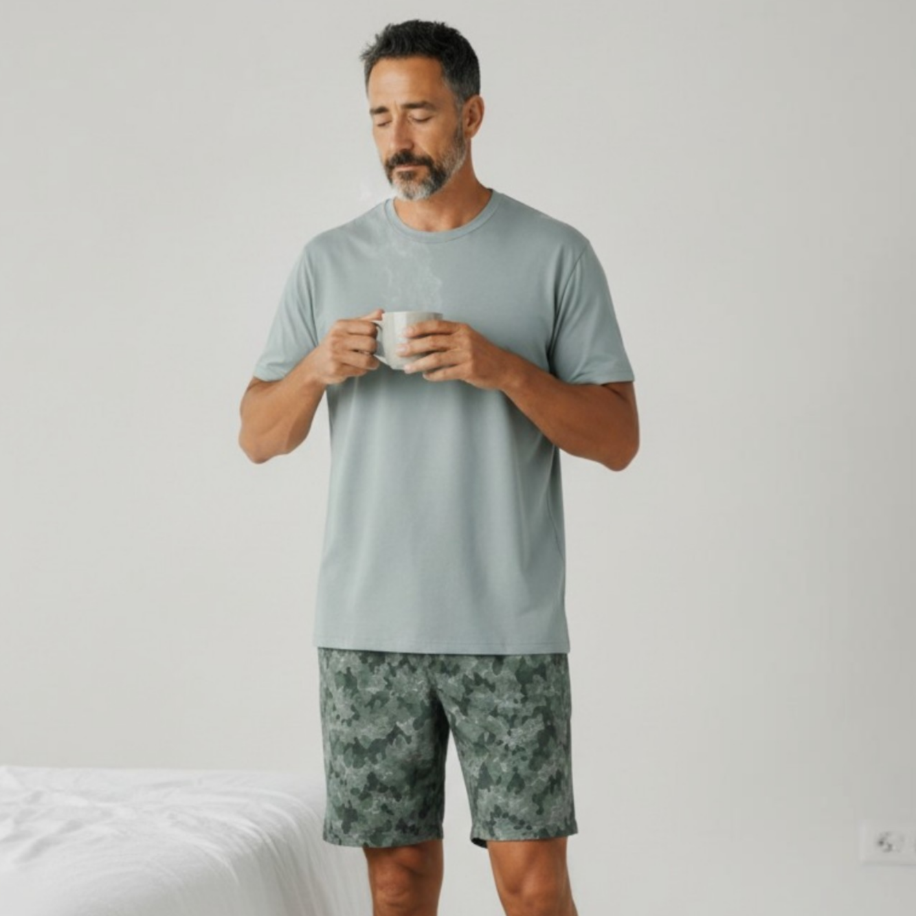 Pijama Hombre Pantalón Corto estampado camuflado en tonos Verdes