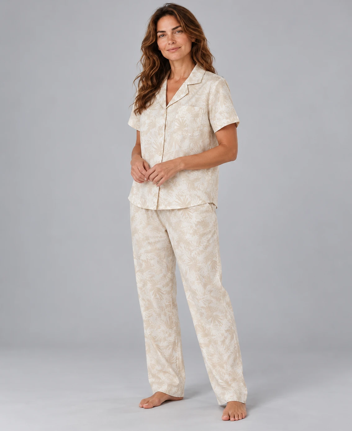 Pijama Pantalón en 100% Algodón con Estampado de Hojas Champaña - Image 4